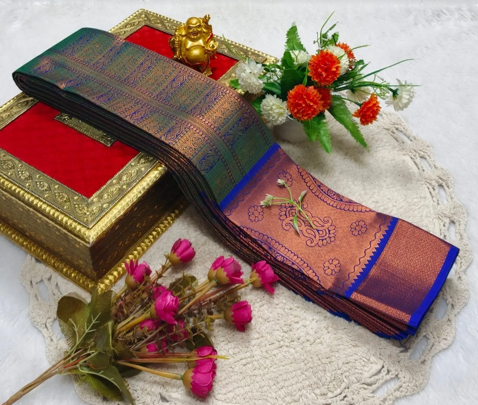 Muhurtham Jacquard Floral Pallu Saree
